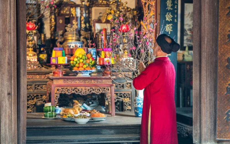 Bàn thờ trong giấc mơ: Ý nghĩa về mặt tâm linh, gia đạo và tổ tiên