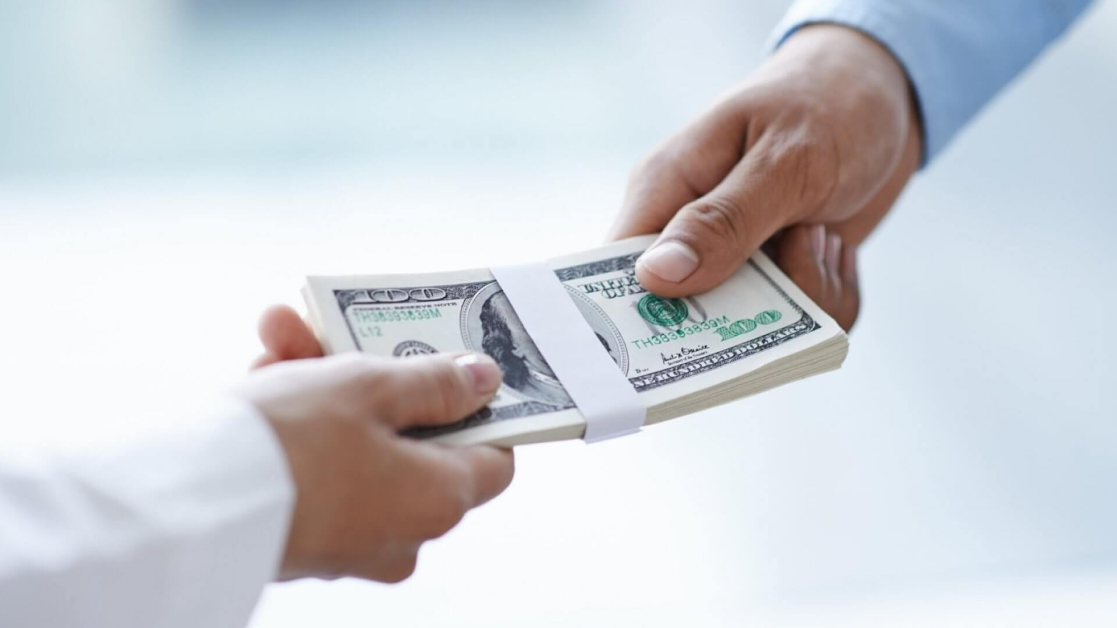 Mơ thấy tiền đánh con gì? Phân tích các con số may mắn liên quan đến từng loại giấc mơ thấy tiền cụ thể, dựa trên kinh nghiệm dân gian và các phương pháp luận số học.