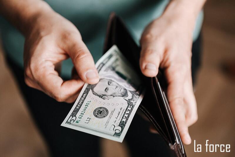 Luận giải các trường hợp mơ thấy ví tiền thường gặp và con số may mắn tương ứng